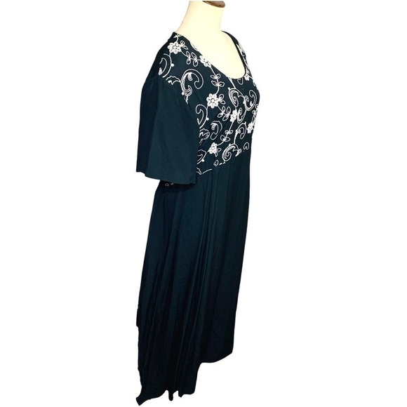 KATHRYN Deene Black White Embroidery Maxi Dress Short Sleeves Drawstring Sz 22 - Picture 3 of 14